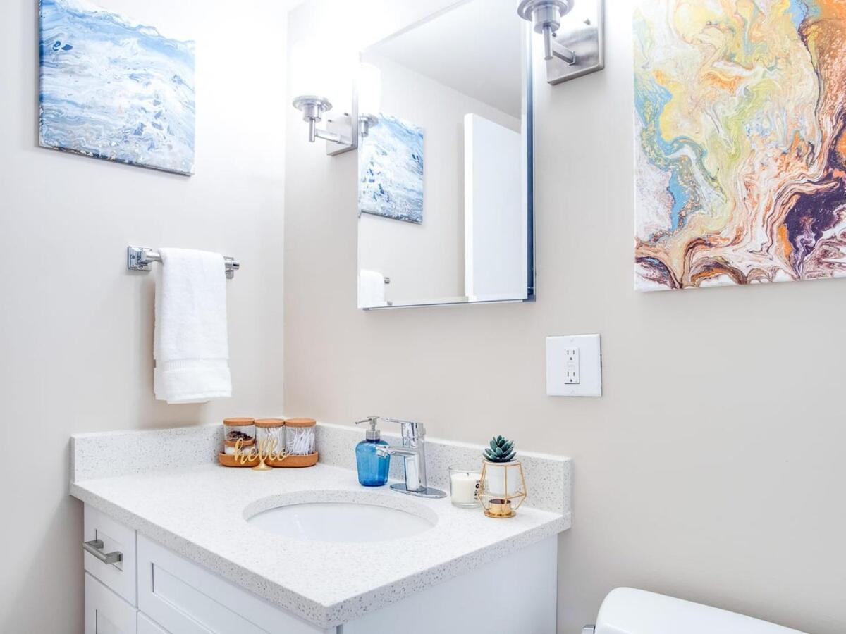 Gorgeous 2Br Condo W Parking Patio Coffee! Κάλγκαρι Εξωτερικό φωτογραφία