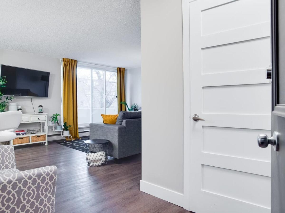 Gorgeous 2Br Condo W Parking Patio Coffee! Κάλγκαρι Εξωτερικό φωτογραφία