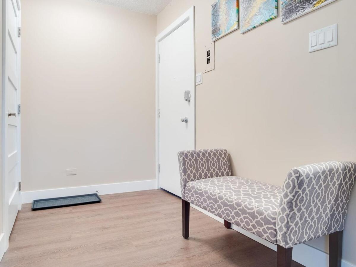 Gorgeous 2Br Condo W Parking Patio Coffee! Κάλγκαρι Εξωτερικό φωτογραφία