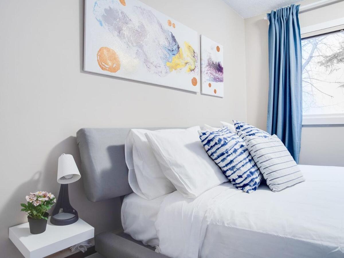 Gorgeous 2Br Condo W Parking Patio Coffee! Κάλγκαρι Εξωτερικό φωτογραφία