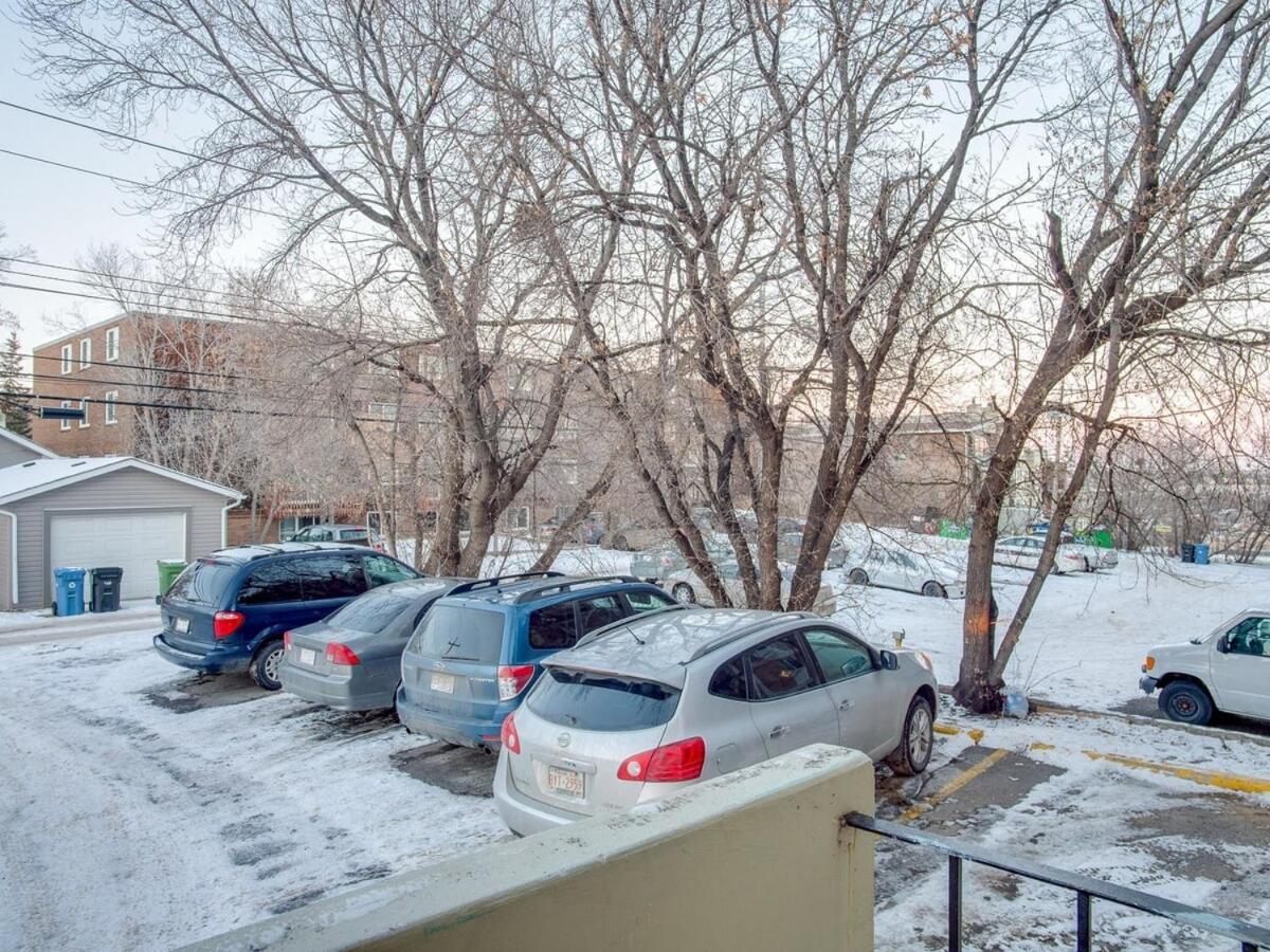Gorgeous 2Br Condo W Parking Patio Coffee! Κάλγκαρι Εξωτερικό φωτογραφία